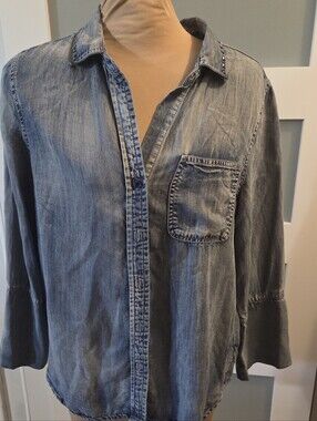 Velvet Heart Women's Button Down Shirt S Tencel Denim Top Flowy